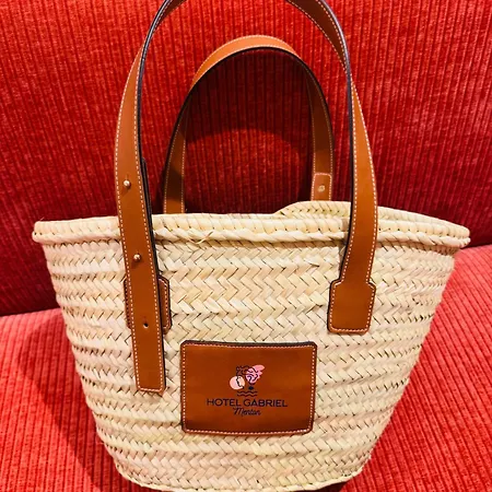Gabriel Boutique 3* 멍똥